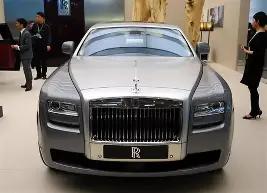 迪丽热巴端,午节特别蛋,糕庆祝,江南体育平台,江南体育官方网站,江南体育登录入口,江南体育app下载