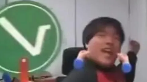 “五大火力对决，四场巅峰对决！英超低谷激战，谁能逆袭重生？”